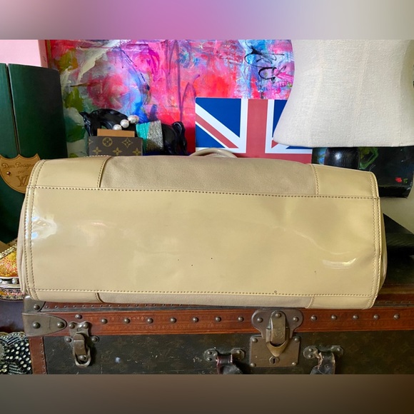 Pretty & Super Functional TORY BURCH Monogram Camel Canvas Tote Bag Purse Roomy - Picture 5 of 11